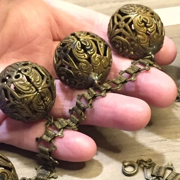 Antique Victorian Brass Filigree Ball Book Link Chain Necklace - Picture 3 of 17